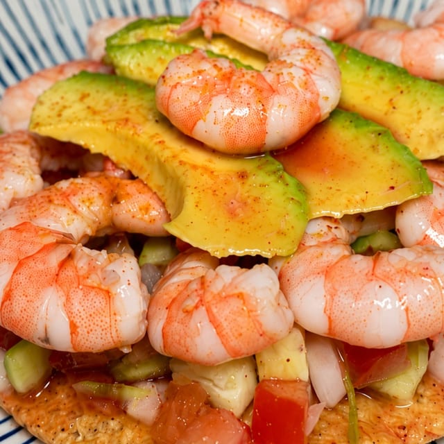 Tostada Camaron Cocido.